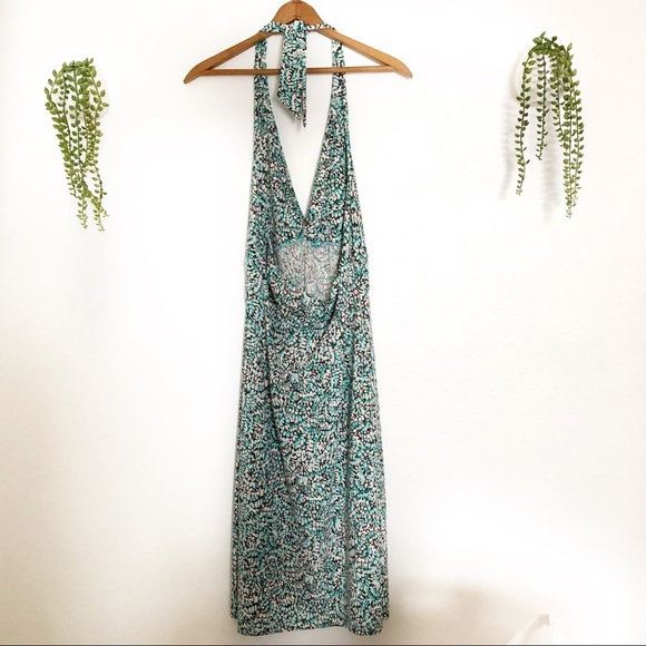 Comfy BCBG MaxAzria Halter Dress - Picture 5 of 6